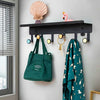 Étagère porte manteau noire colorées et patères 